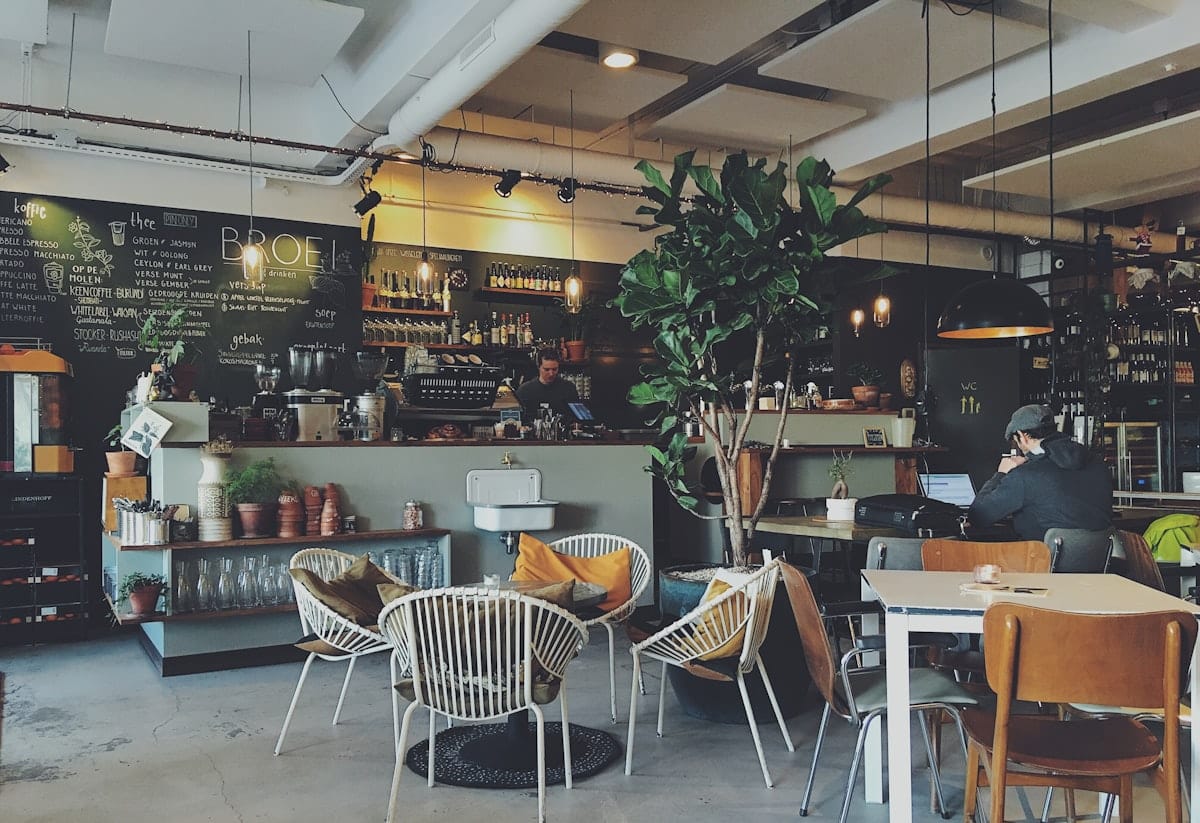 AI for Franchise & Multi-Outlet Marketing in Vietnam: A 2026 Playbook